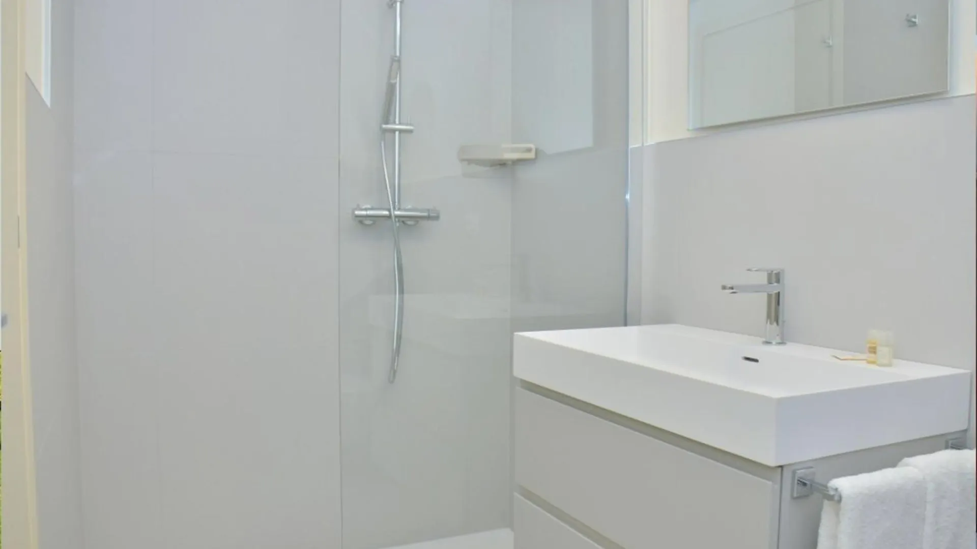Chic Seaview Apartment With Private Terrace Bibione