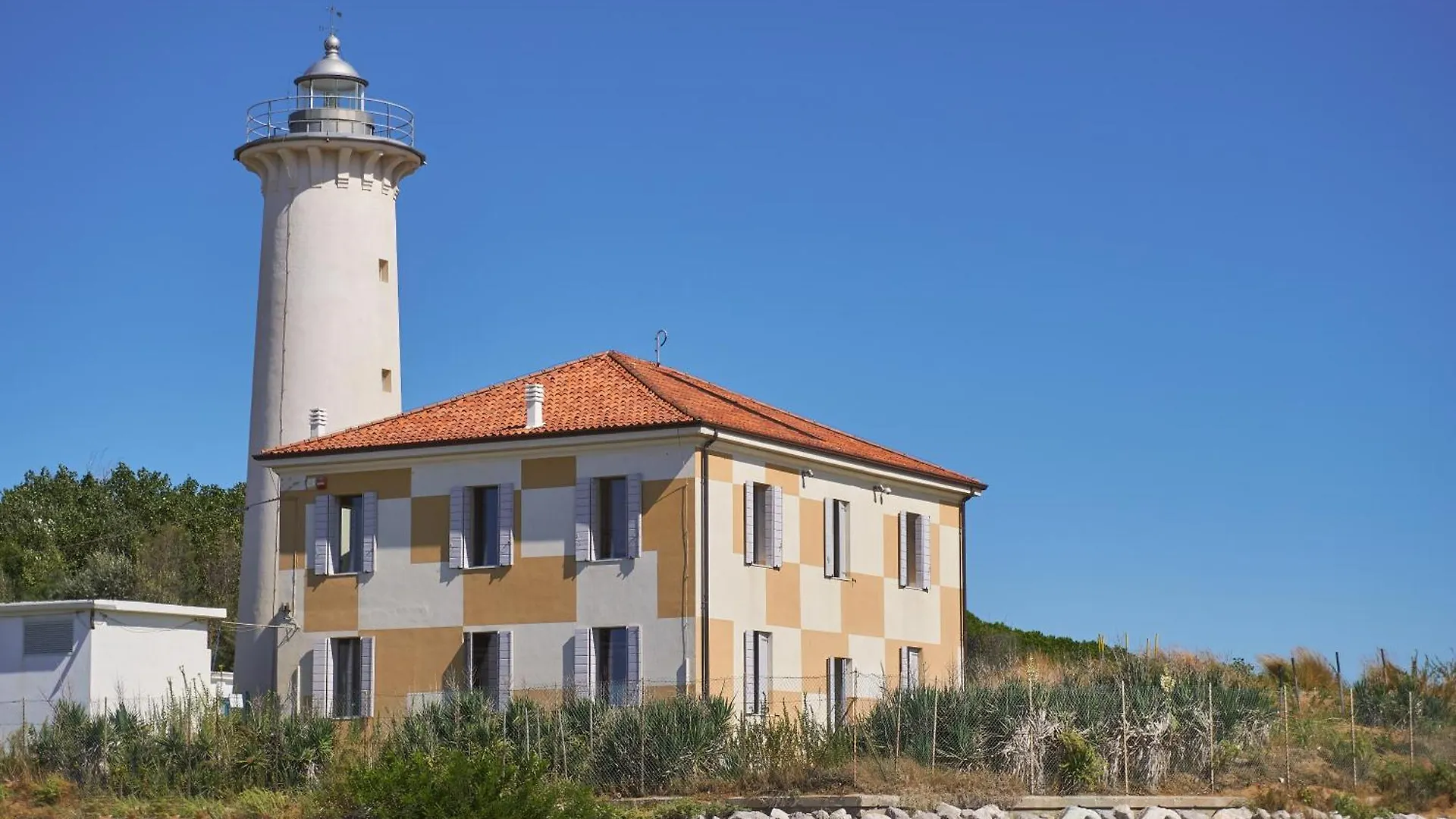 Chic Seaview Apartment With Private Terrace Bibione Italy